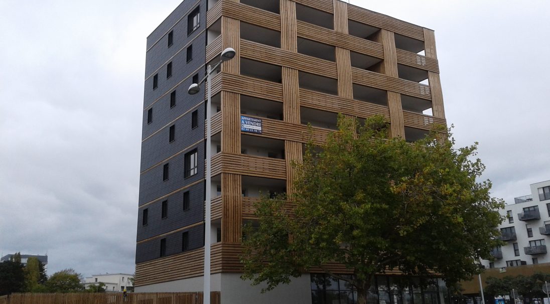 Location: Saint-Nazaire (France), 
Architects: Jba, 
Type de construction : neuf, 
Installation system: wall cladding without backing structure (CWoB), 
Product: GRAF SLATE
