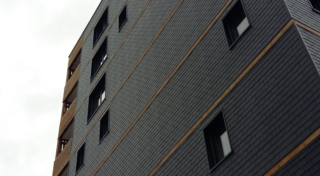 Location: Saint-Nazaire (France), 
Architects: Jba, 
Type de construction : neuf, 
Installation system: wall cladding without backing structure (CWoB), 
Product: GRAF SLATE
