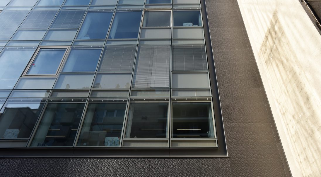 Location: Paris, 
Architects: Triade office, 
Construction type: restoration, 
Installation system: wall cladding with backing structure (CWB), 
Product: MOON
