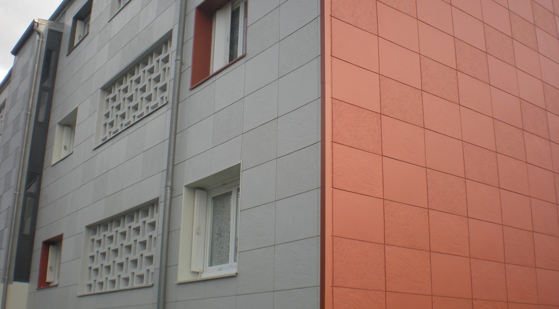 Location: Cognac (France), 
Construction type: renovation, 
Installation system: wall cladding without backing structure (CWoB), 
Products: MATT, PIERRE DE LOIRE & PIERRE DU SUD
