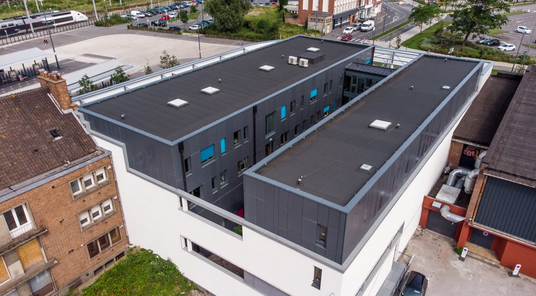 Location: Dunkerque (FR), 
Architects: Sockeel Architecture, 
Construction type: new, 
Installation system: wall cladding with backing structure (CWB), 
Products: SMOOTH MATT / GLOSSY
