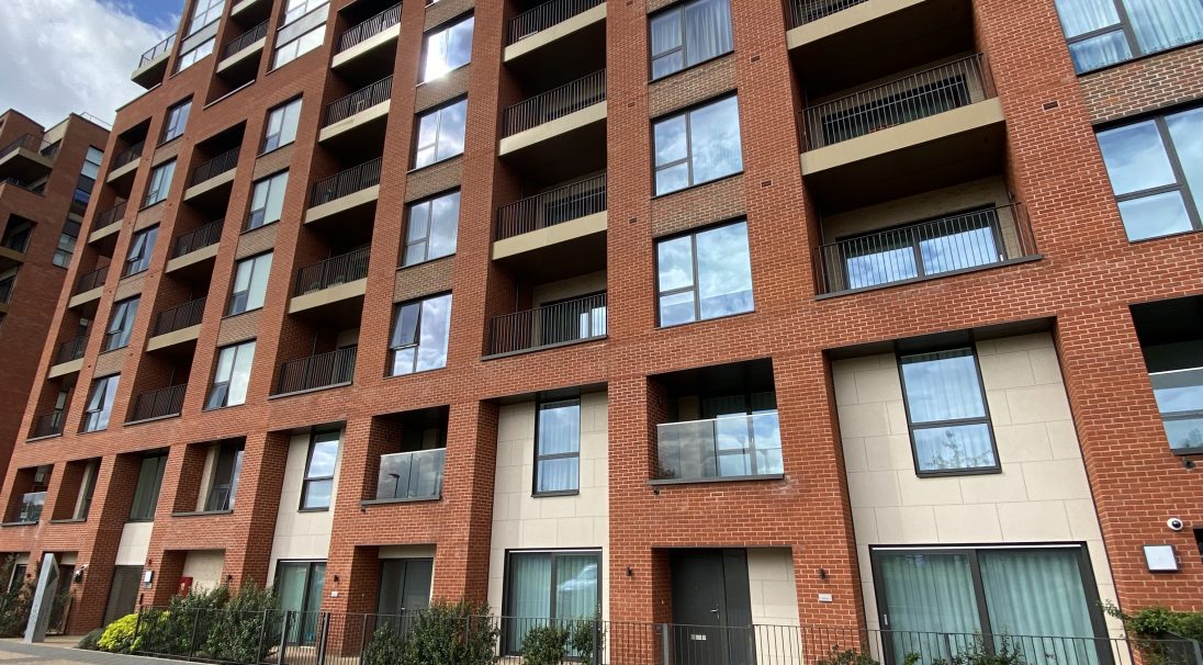 Location: London (UK), 
Type of construction: New, 
Installation system: Cladding with backing structure (CWB), 
Product: SMOOTH MATT - RIVEN
